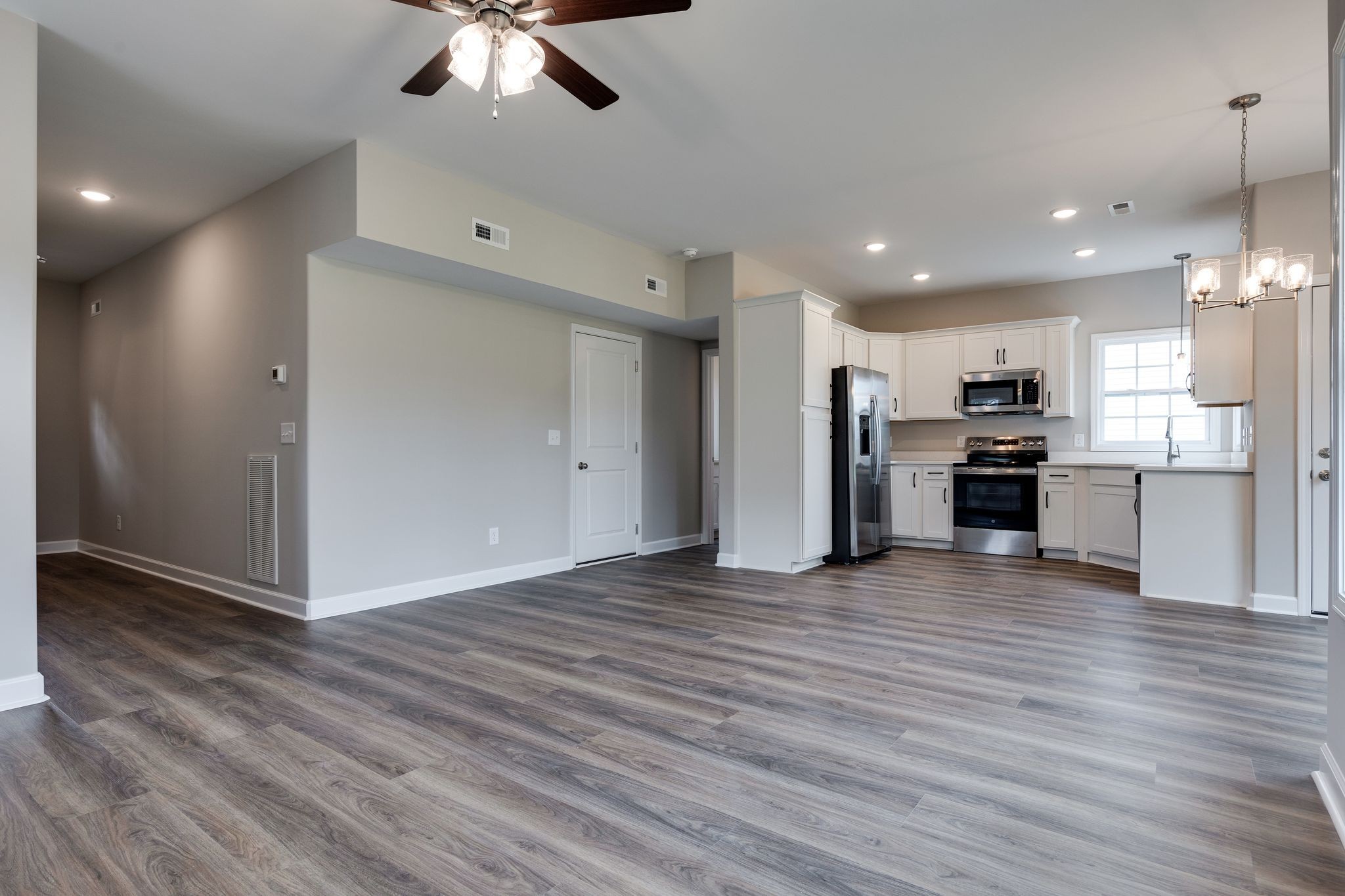 514 Edlin Street, Unit D Clarksville, TN 37043 - Photo 14 of 34