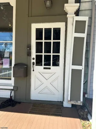 $1,800 | 27 Center Street, Clinton, NJ 08809