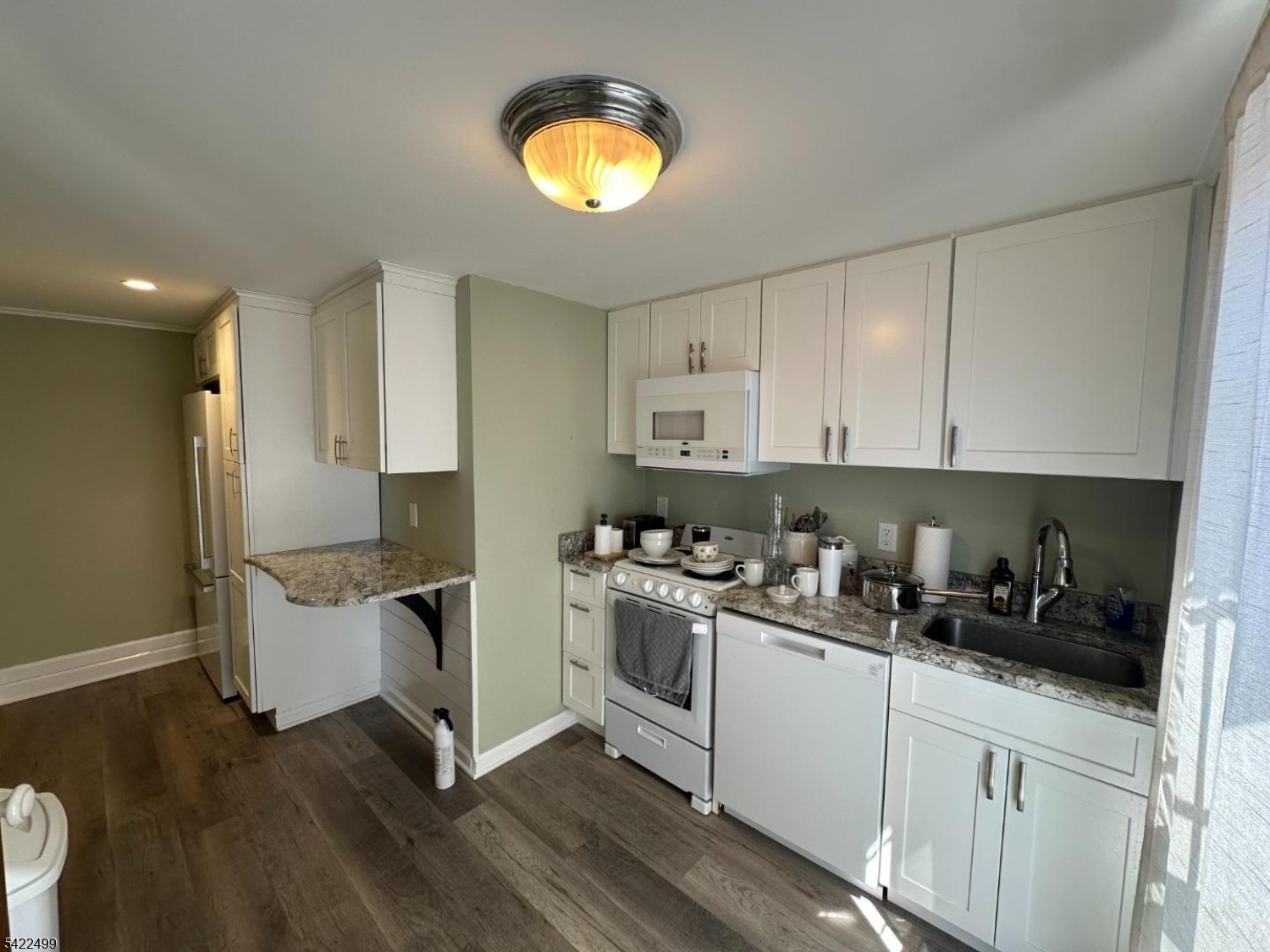 27 Center Street Clinton, NJ 08809 - Photo 9 of 13