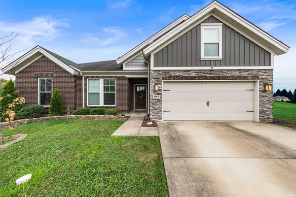 $325,000 | 843 Groveview Court, Evansville, IN 47711