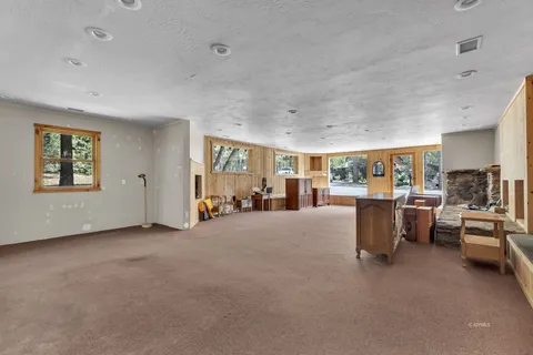 $425,000 | 54730 North Circle Drive, Idyllwild, CA 92549