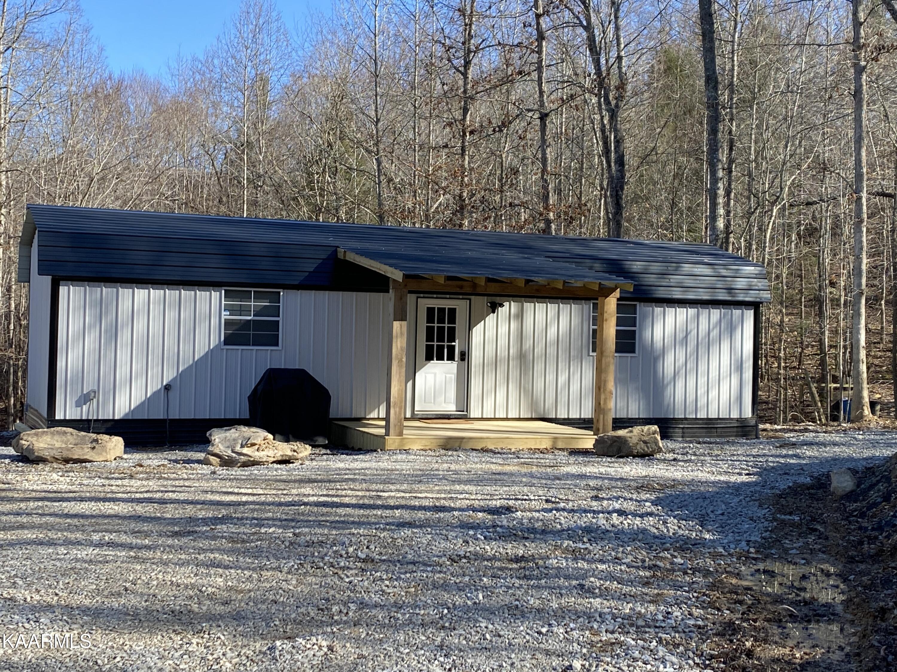 1110 Straight Fork Road Huntsville, TN 37756 - Photo 6 of 36 6B489138-E68A-434F-9810-1658110934AA