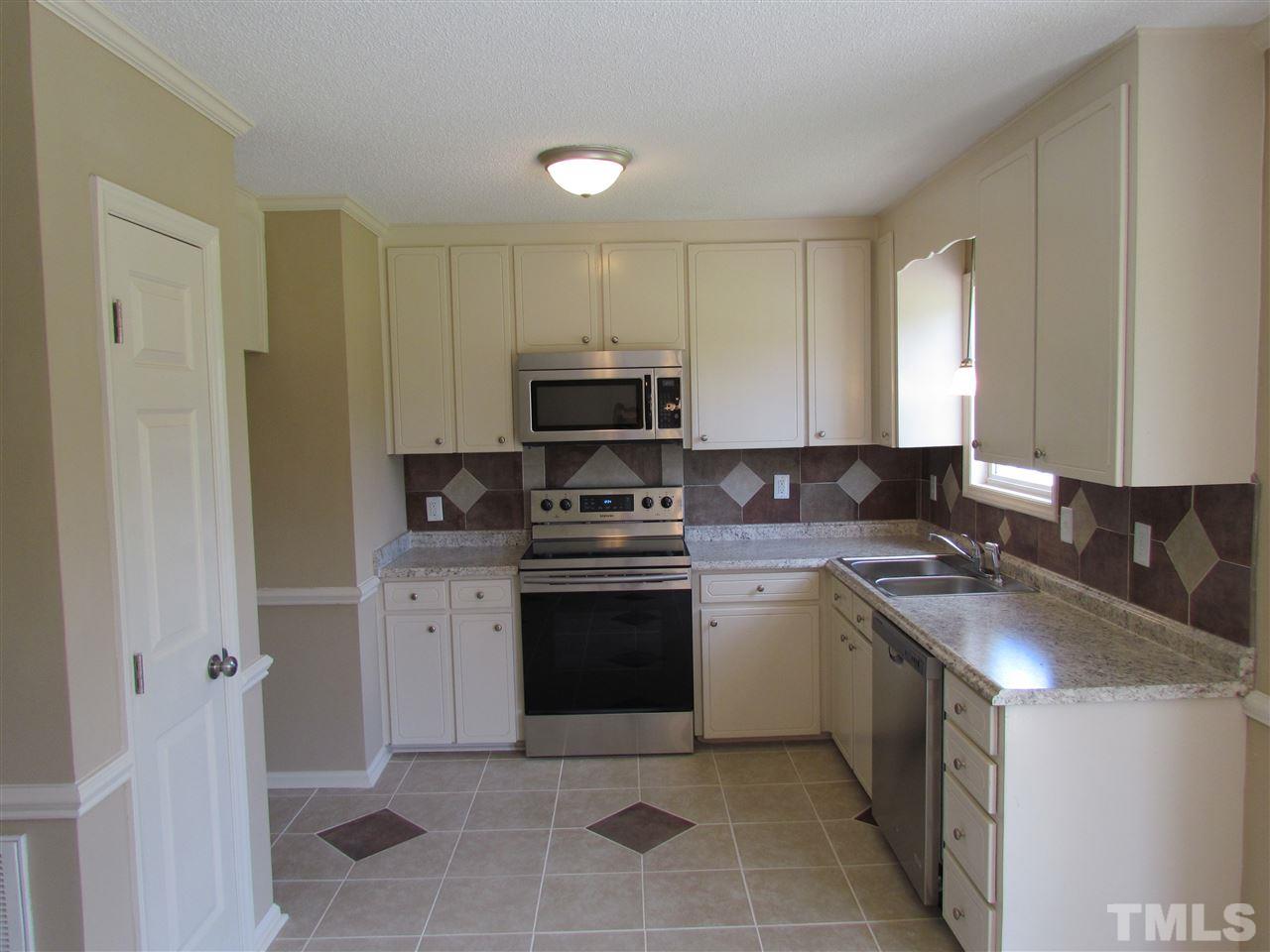 1174 Hood Farm Road Clayton, NC 27520 - Photo 6 of 14 Gallery Image 6