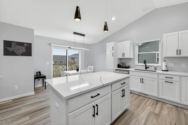 $389,000 | 654 Locust Lane, Evansville, WI 53536