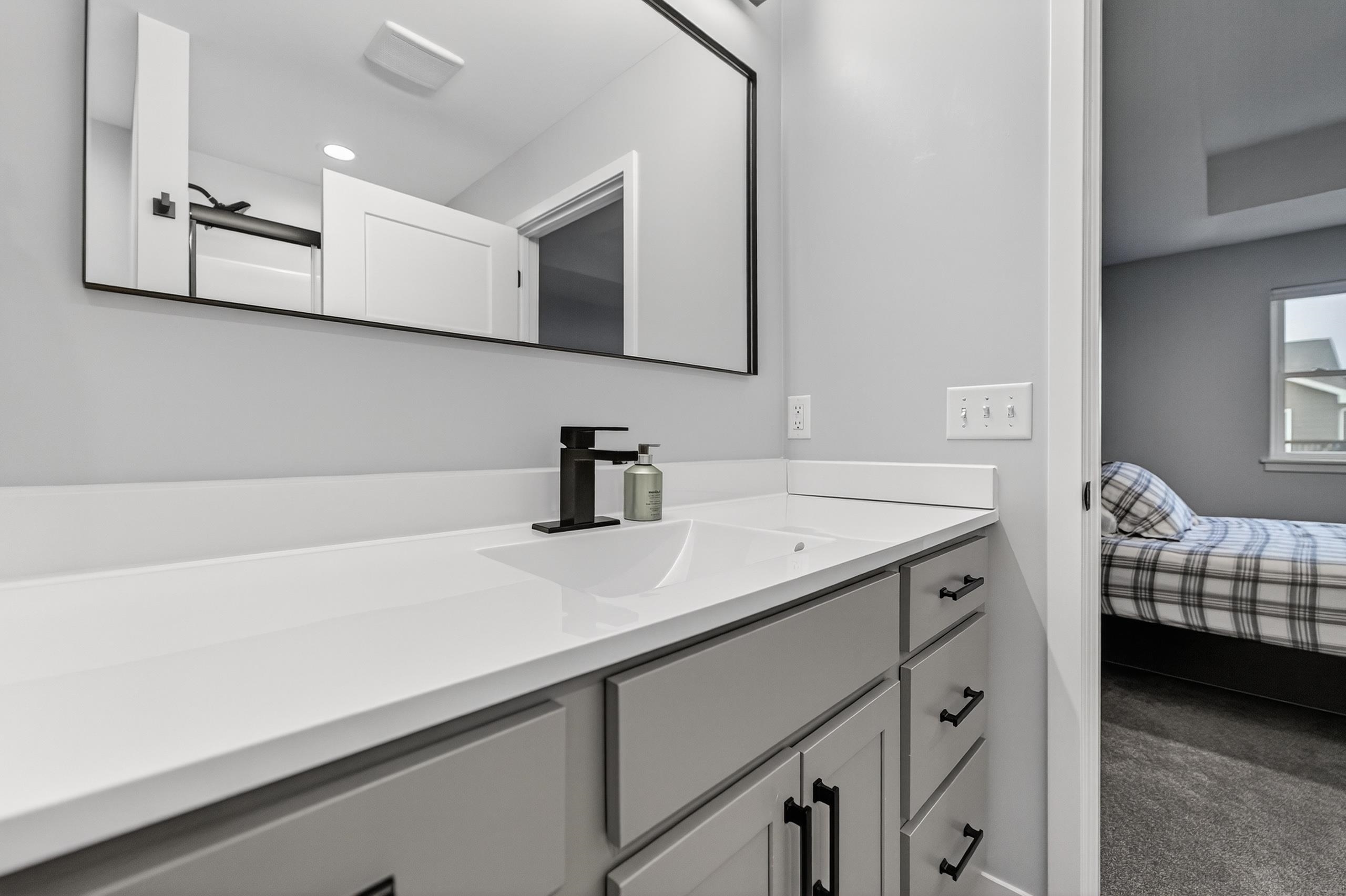 654 Locust Lane Evansville, WI 53536 - Photo 24 of 40