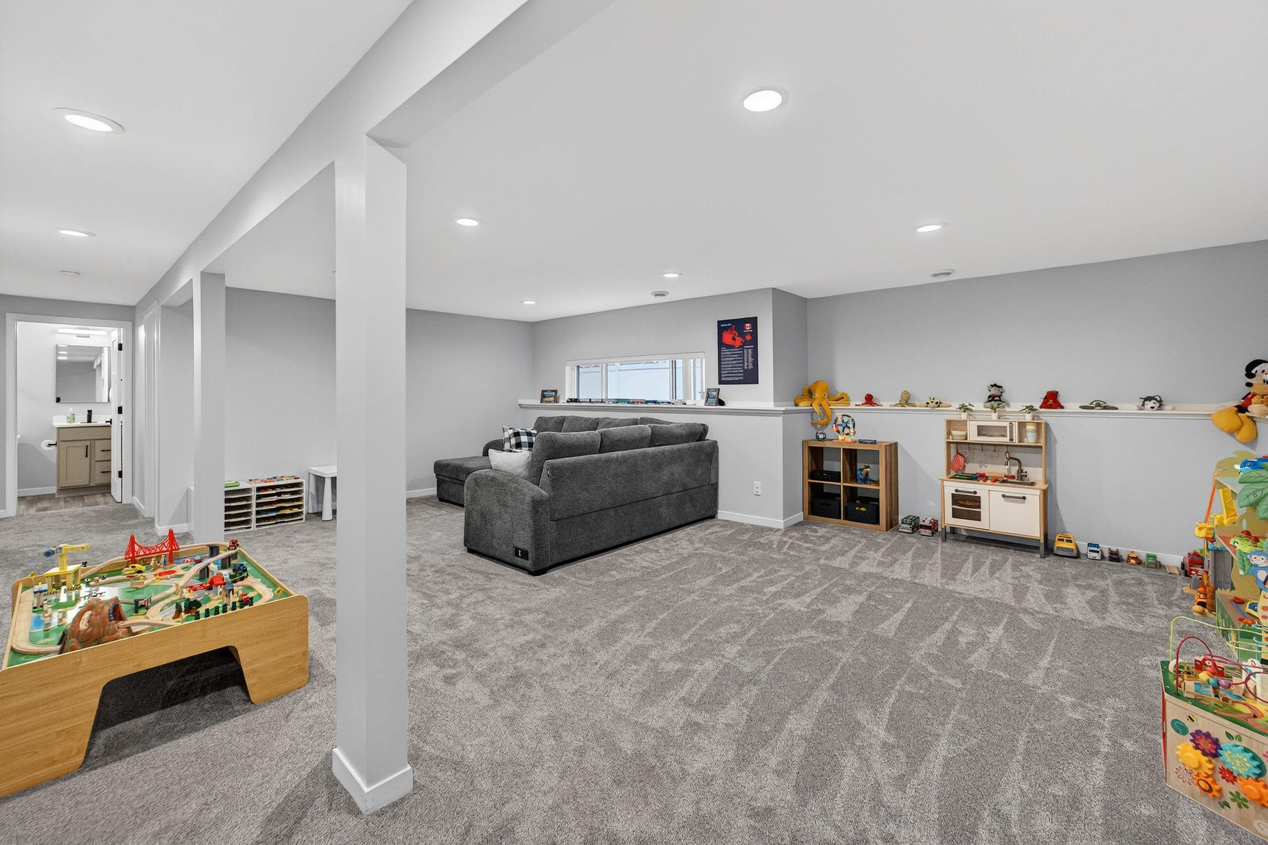 654 Locust Lane Evansville, WI 53536 - Photo 30 of 40