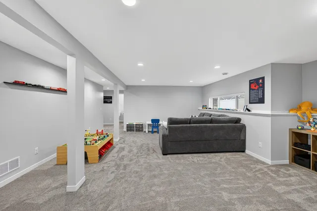 $389,000 | 654 Locust Lane, Evansville, WI 53536