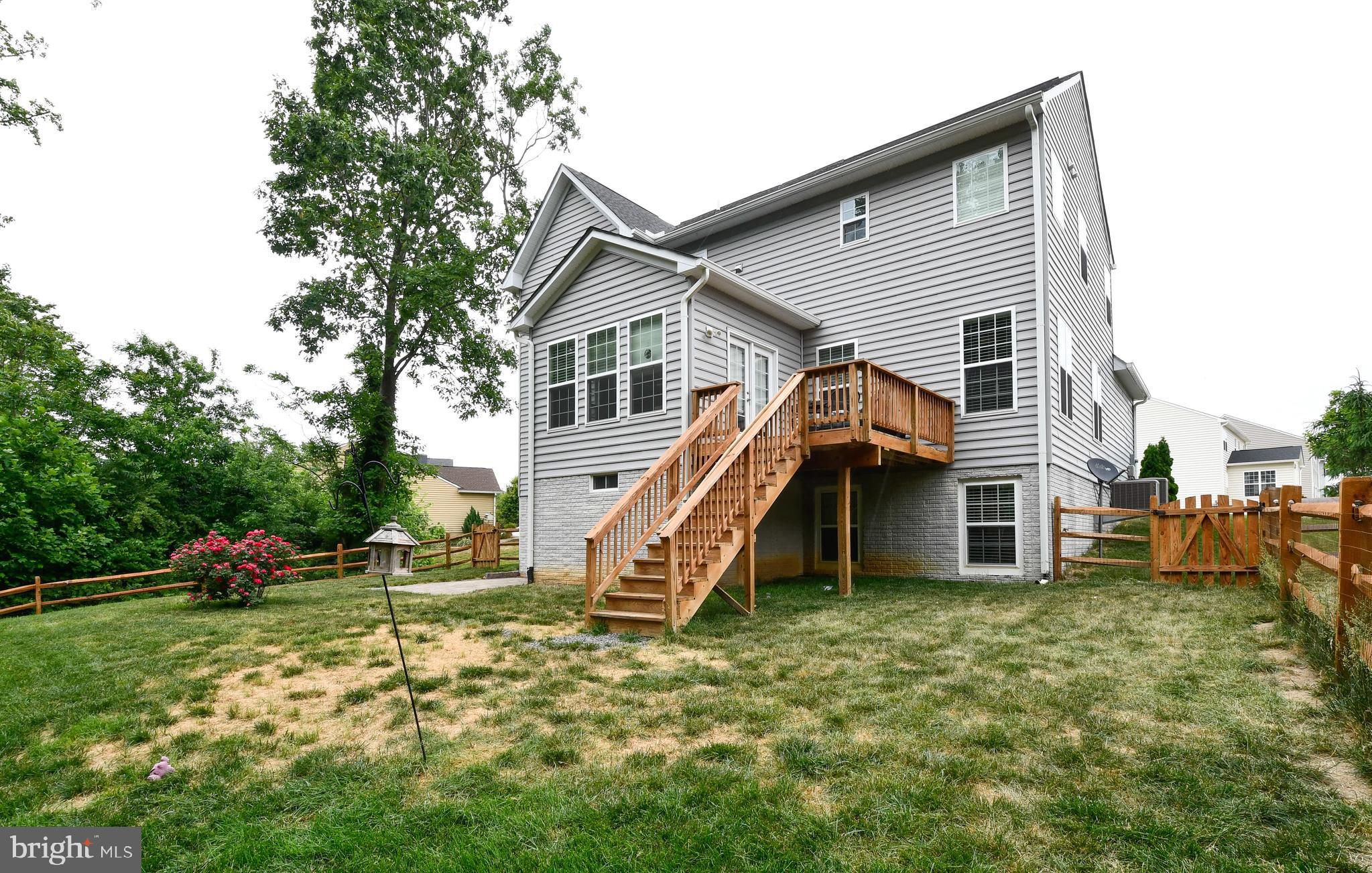 5230 Longbow Road King George, VA 22485 - Photo 8 of 51 Back deck