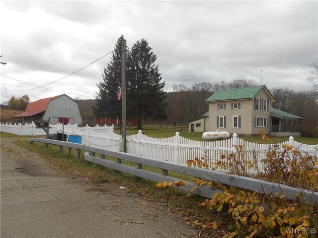 $189,900 | 4685 Highway 98, Humphrey, NY 14741