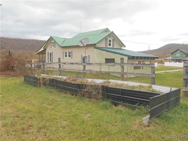 $189,900 | 4685 Highway 98, Humphrey, NY 14741