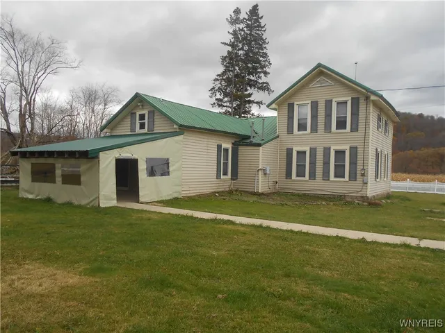 $189,900 | 4685 Highway 98, Humphrey, NY 14741