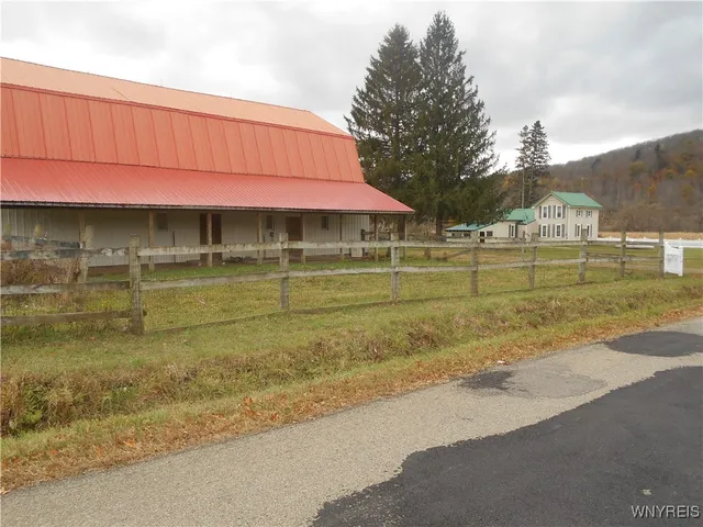 $189,900 | 4685 Highway 98, Humphrey, NY 14741