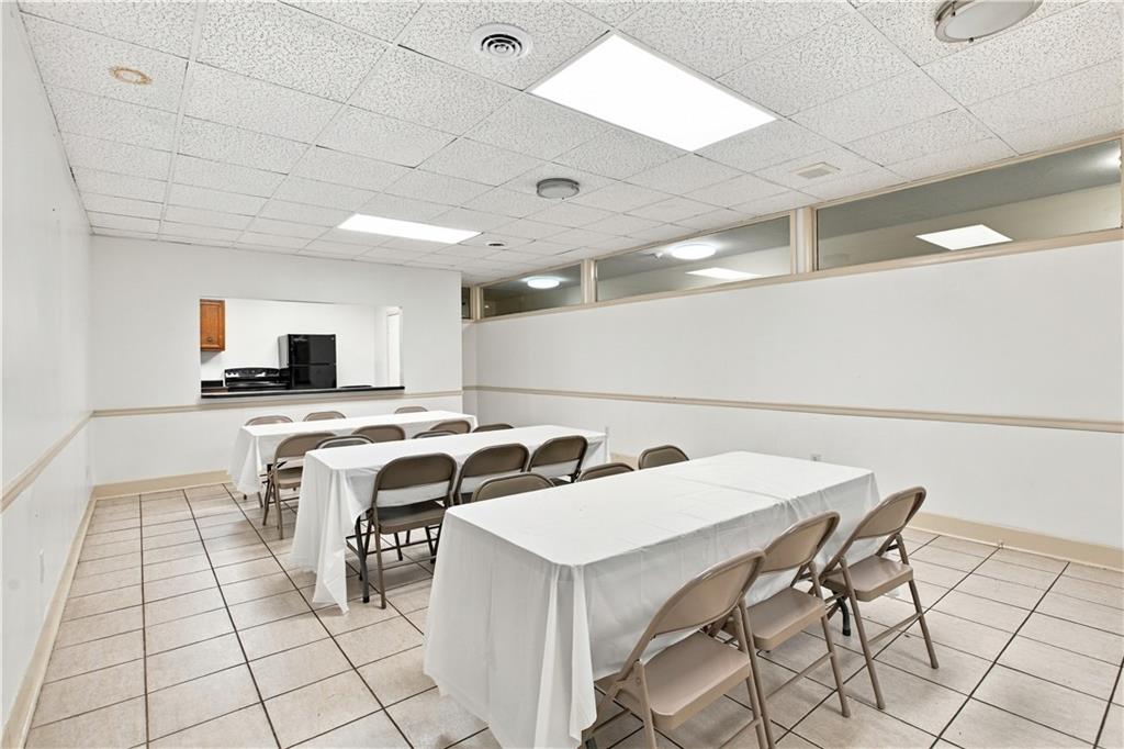 5 Bayard Road, Unit 419 Pittsburgh, PA 15213 - Photo 28 of 29 Community Dining Room with Kitchen