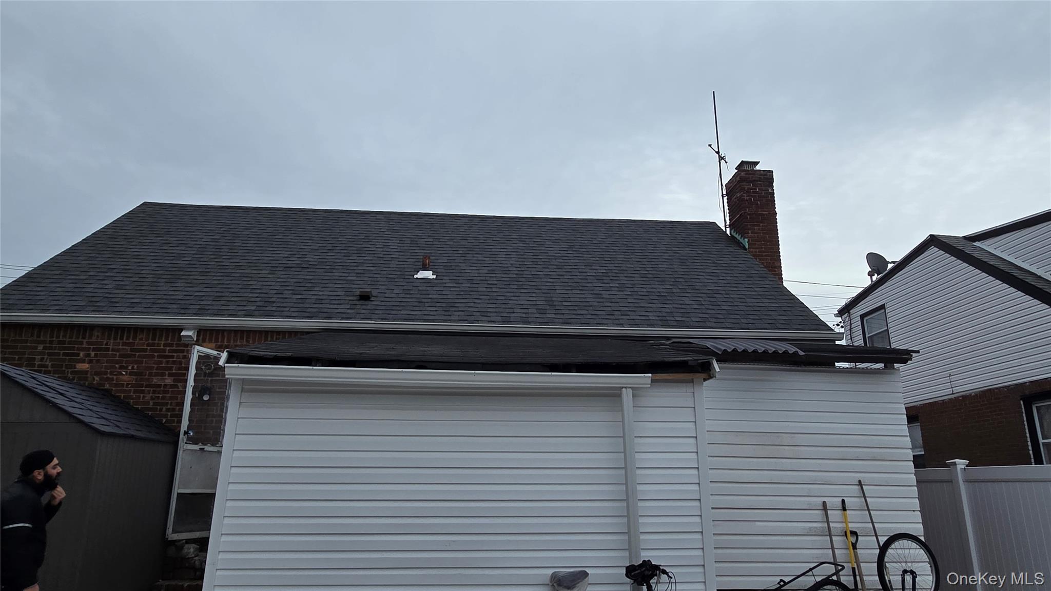 277 Elmont Road Elmont, NY 11003 - Photo 5 of 7 a close view of stove