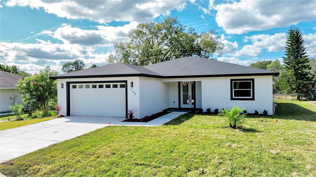 769 Memorial Drive Sebring, FL 33870 - Photo 2 of 27