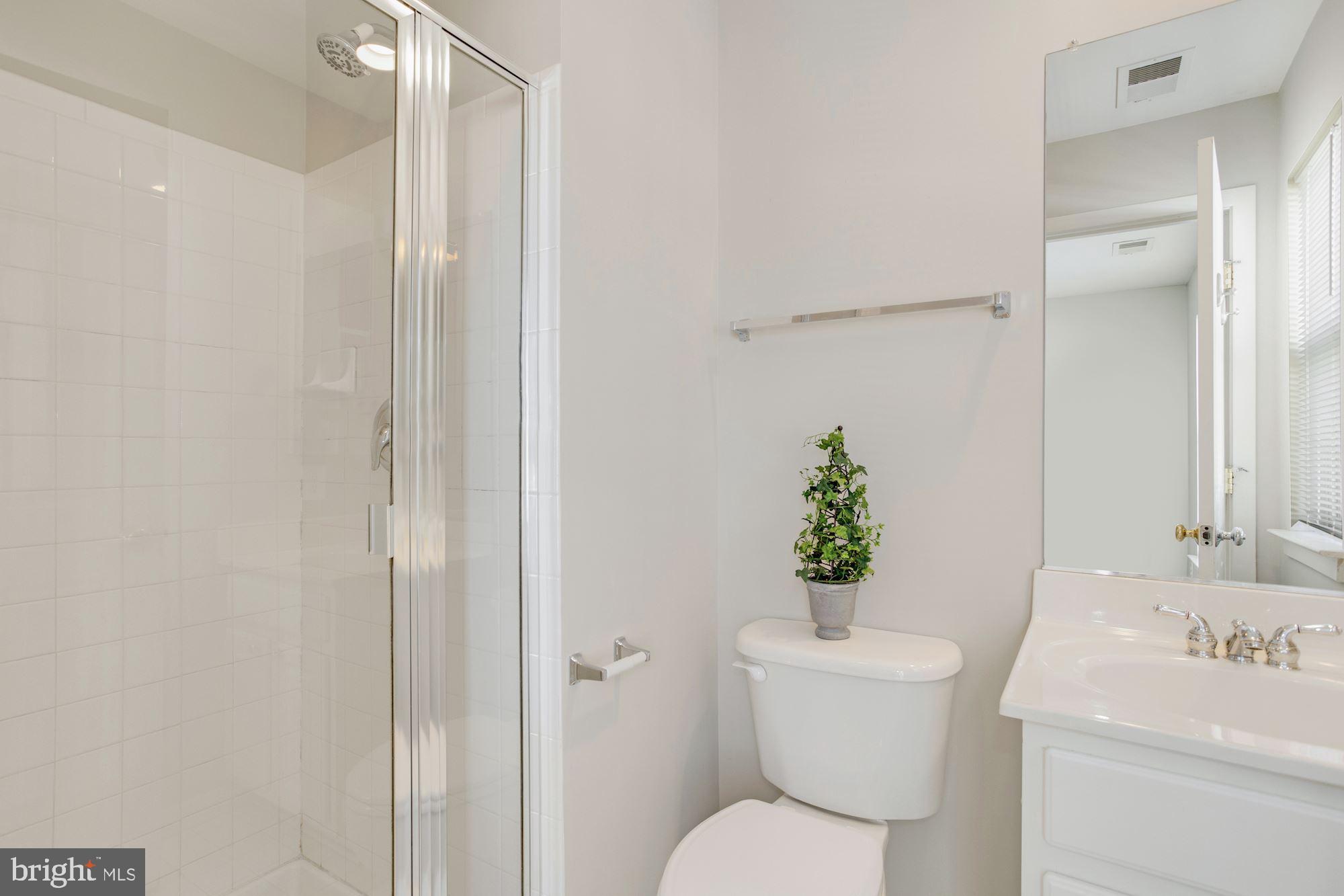 1219 V Street Northwest Washington, DC 20009 - Photo 17 of 50