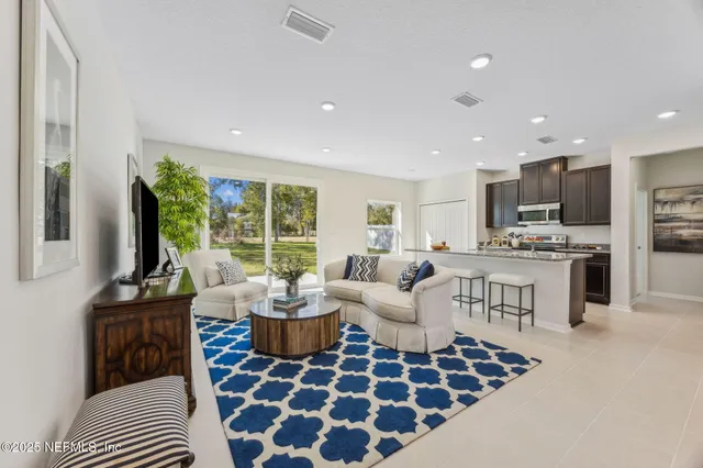 $325,900 | 6266 Weston Woods Drive, Unit 9, Jacksonville, FL 32222