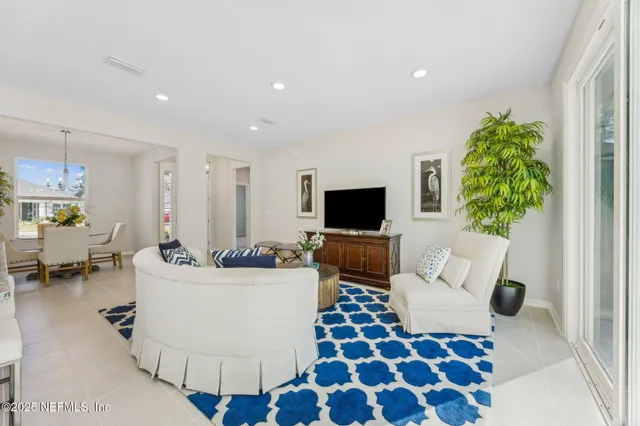 $325,900 | 6266 Weston Woods Drive, Unit 9, Jacksonville, FL 32222