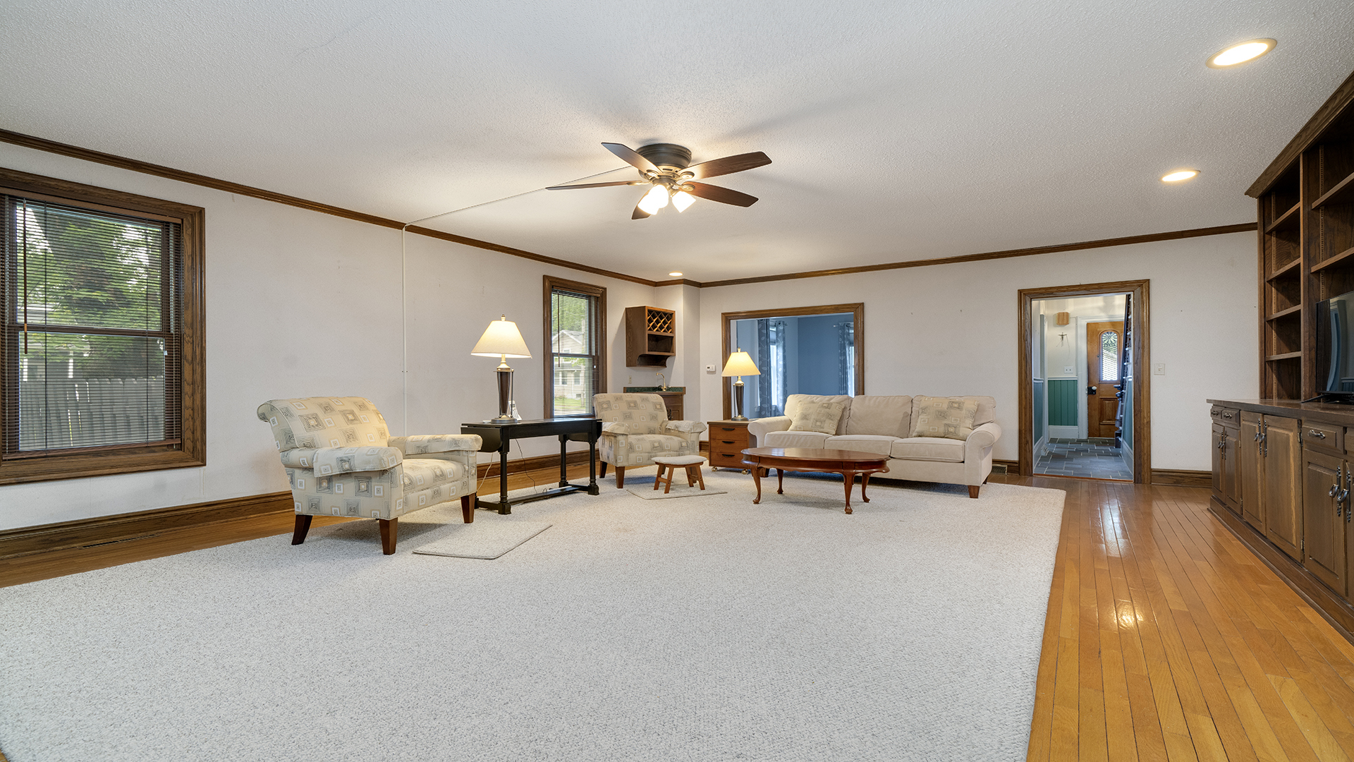 321 East Chamberlin Street Dixon, IL 61021 - Photo 7 of 61