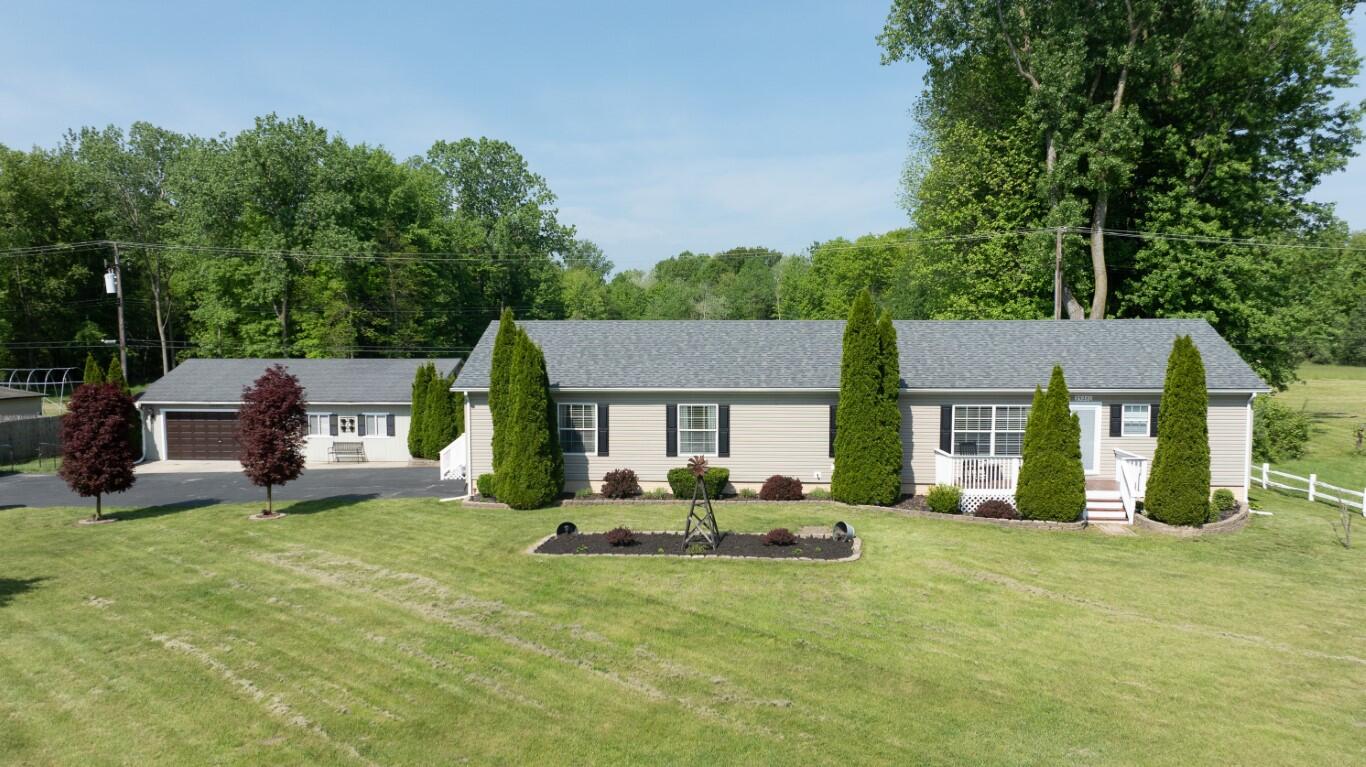 25280 Sumpter Road Belleville, MI 48111 - Photo 1 of 46 DJI_0845 (Medium)