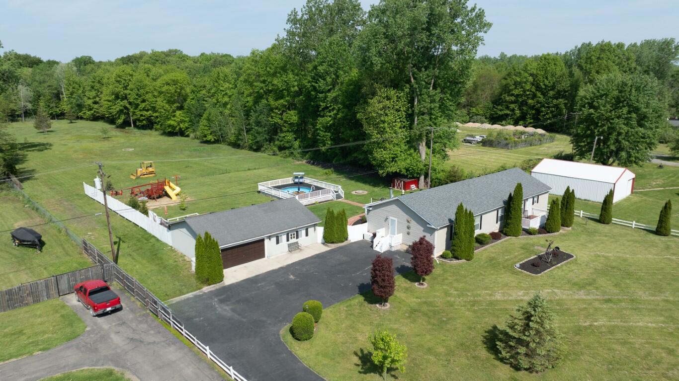 25280 Sumpter Road Belleville, MI 48111 - Photo 2 of 46 DJI_0849-Edit (Medium)
