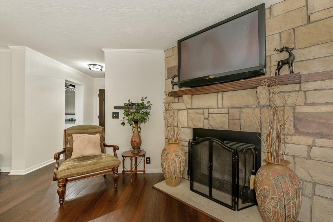 25280 Sumpter Road Belleville, MI 48111 - Photo 8 of 46 DSC_5832 (Medium)