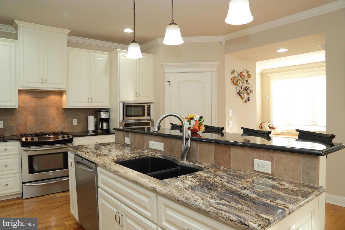 308 Bowyer Lane Lititz, PA 17543 - Photo 3 of 30 Gallery Image 3