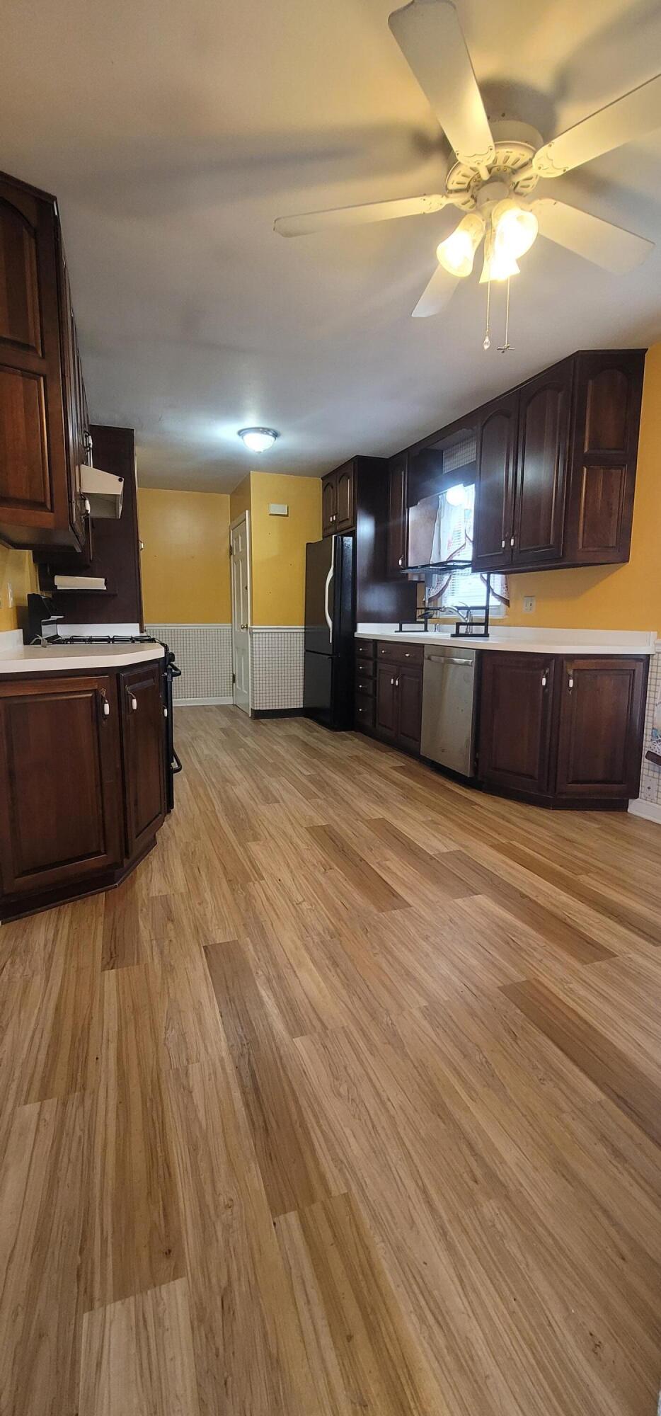 601 Isabelle Avenue Racine, WI 53402 - Photo 15 of 39 Kitchen (1)