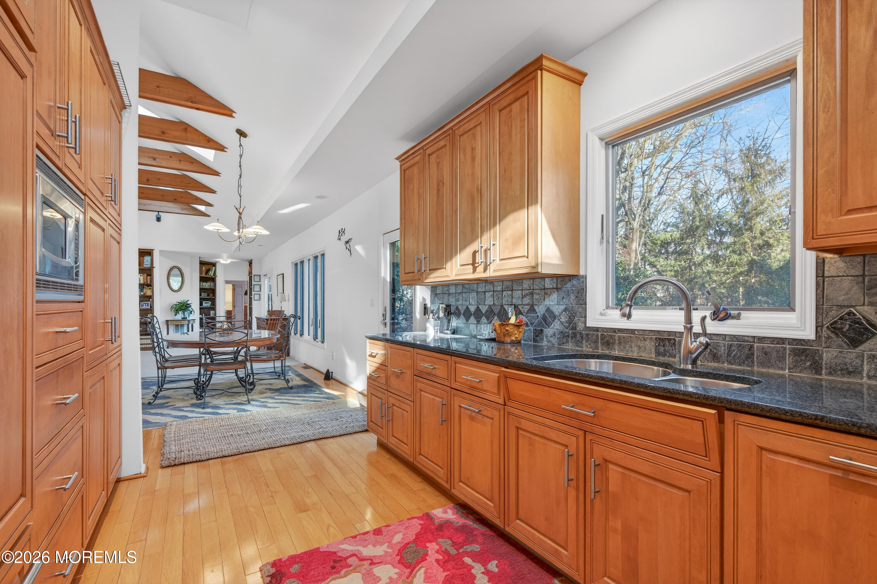 184 Smithburg Road Manalapan, NJ 07726 - Photo 11 of 45 024 (1)