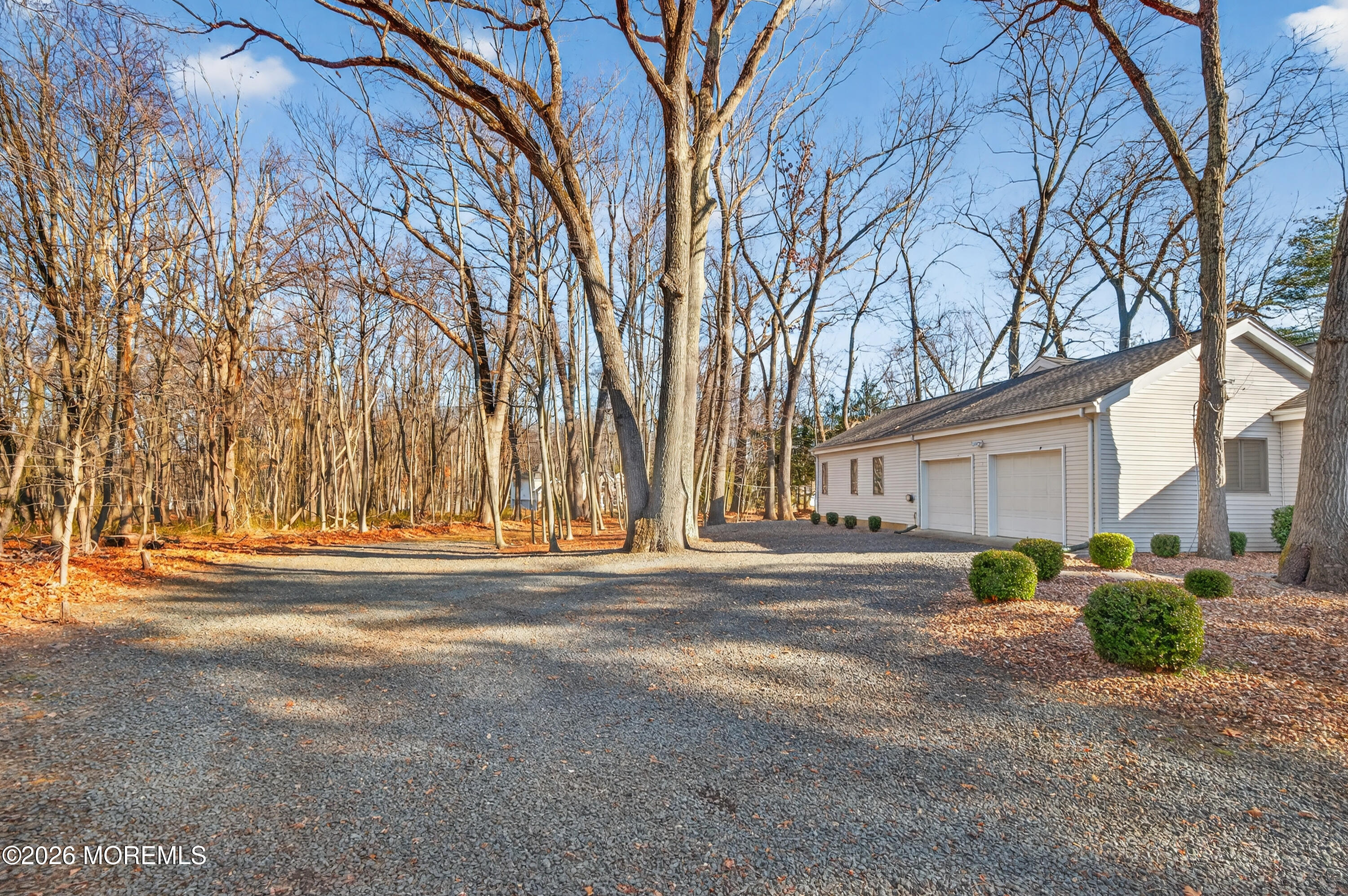 184 Smithburg Road Manalapan, NJ 07726 - Photo 19 of 45 041