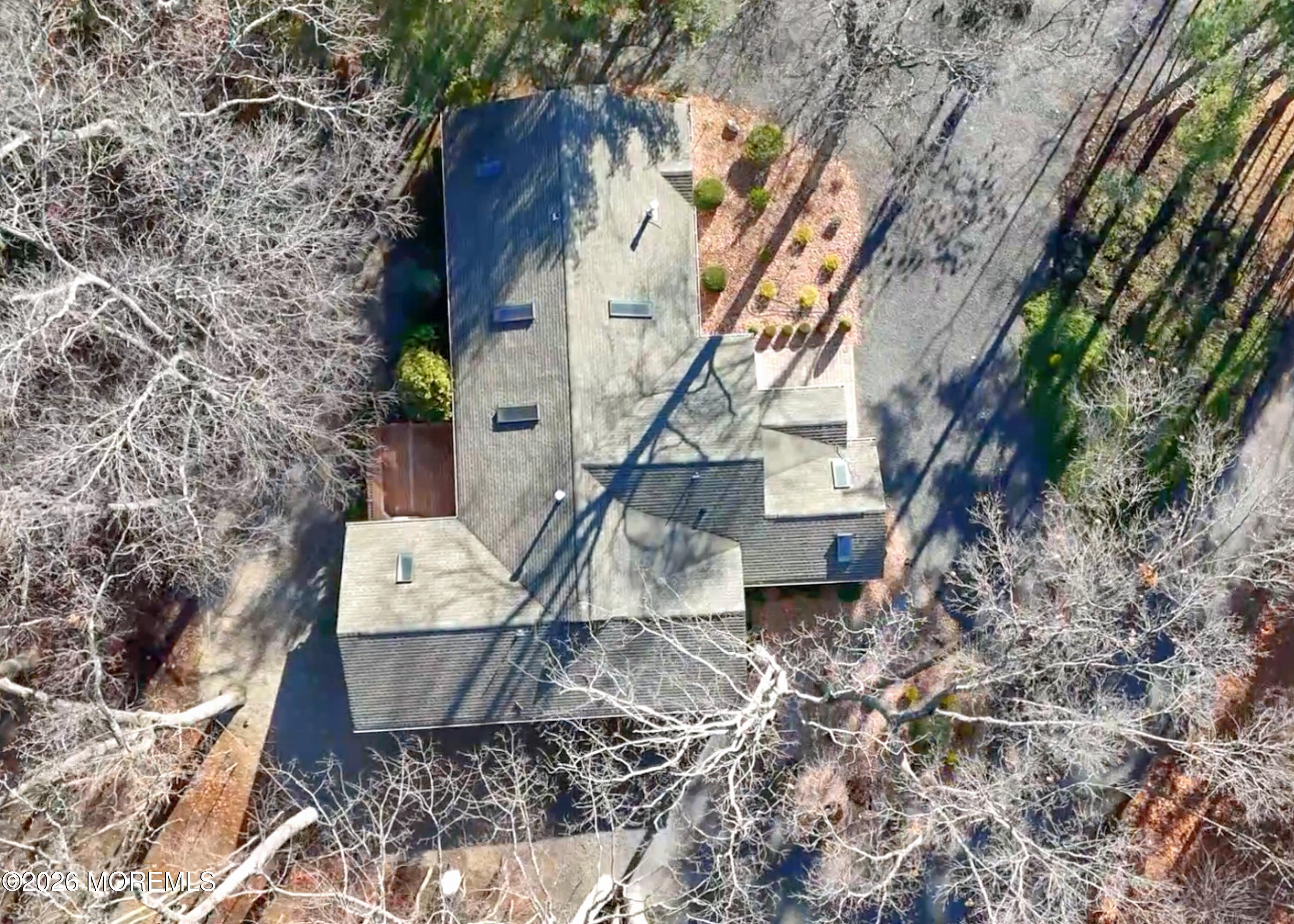 184 Smithburg Road Manalapan, NJ 07726 - Photo 21 of 45 999 (1)