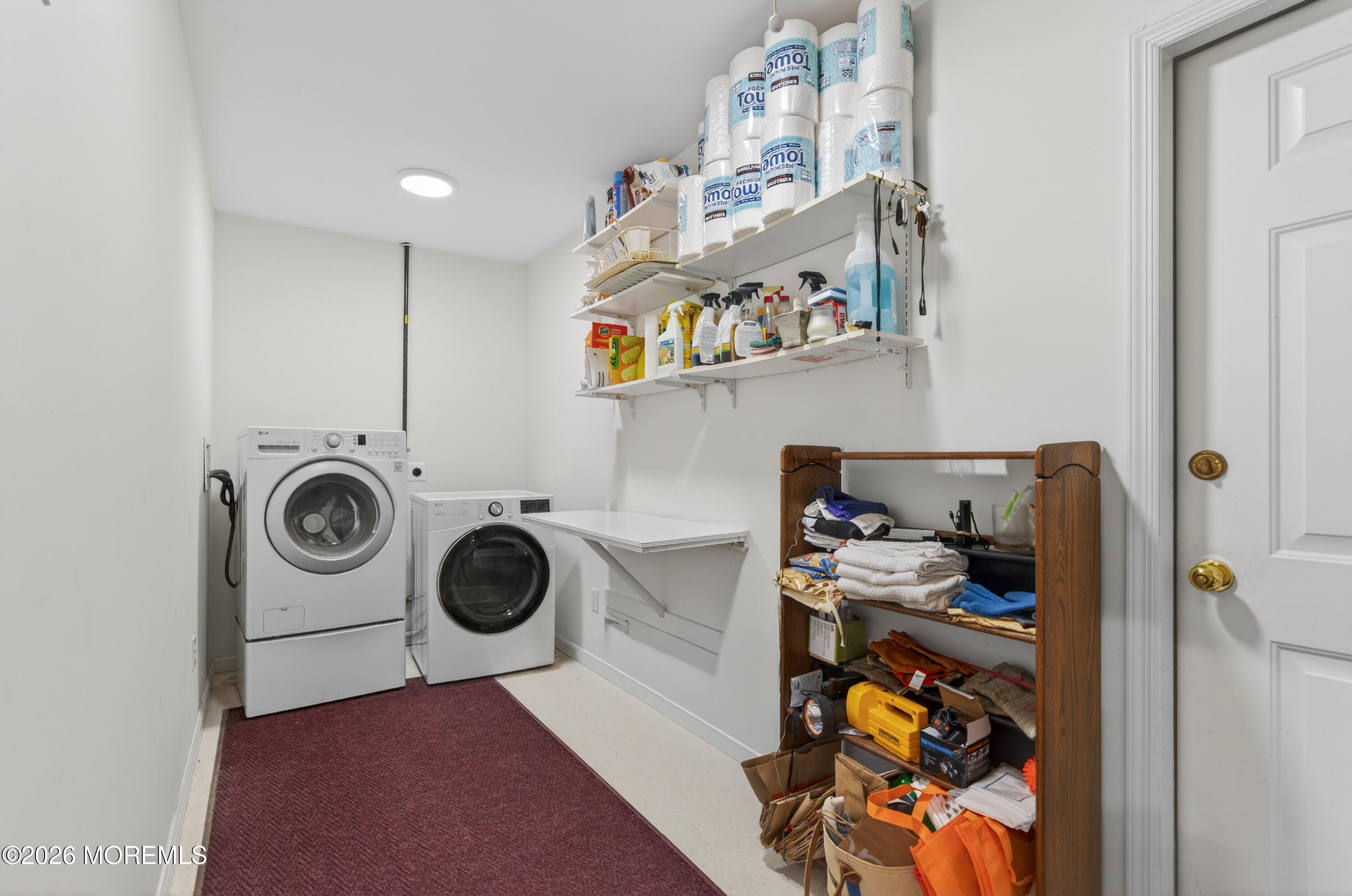 184 Smithburg Road Manalapan, NJ 07726 - Photo 31 of 45 036