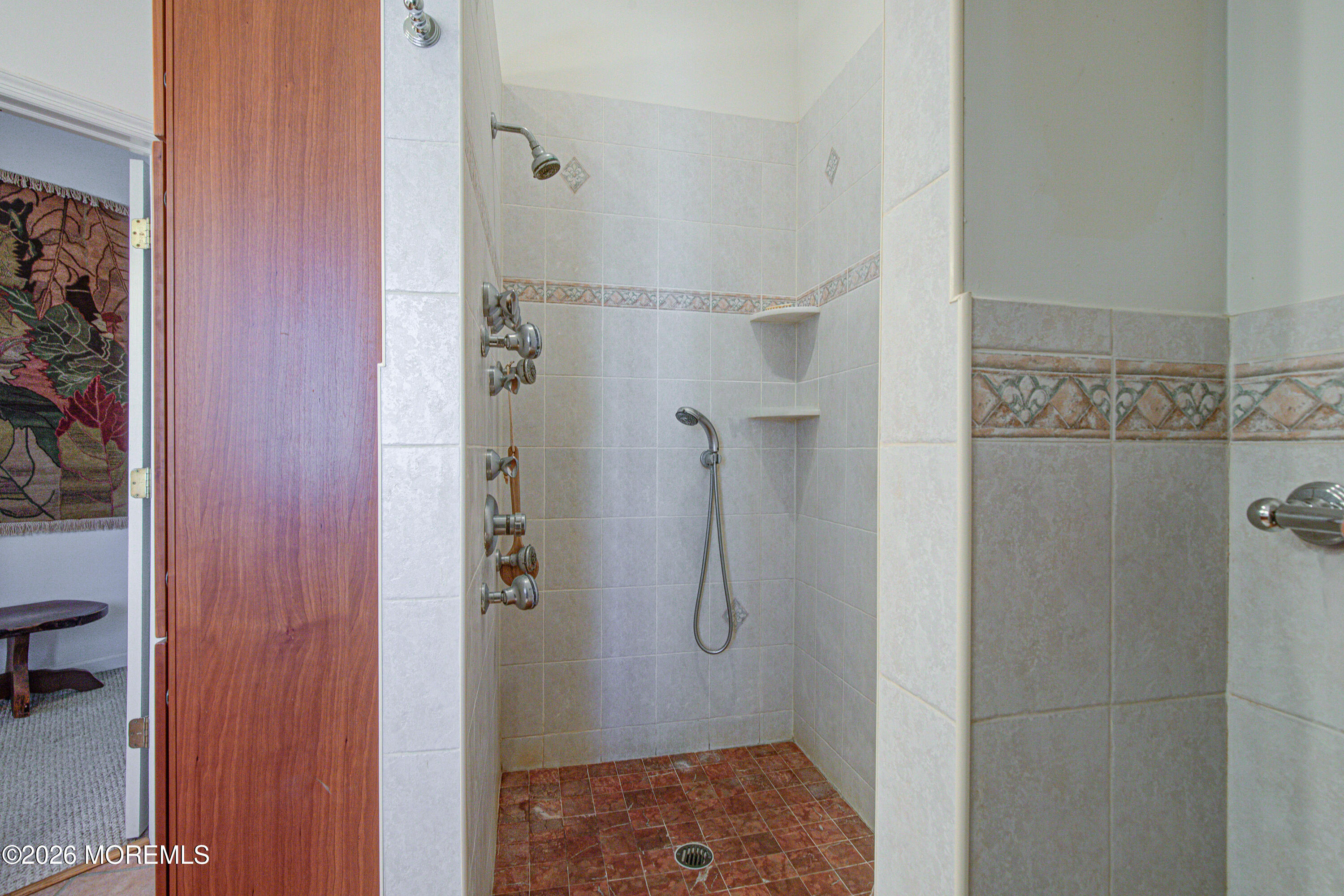 184 Smithburg Road Manalapan, NJ 07726 - Photo 32 of 45 030