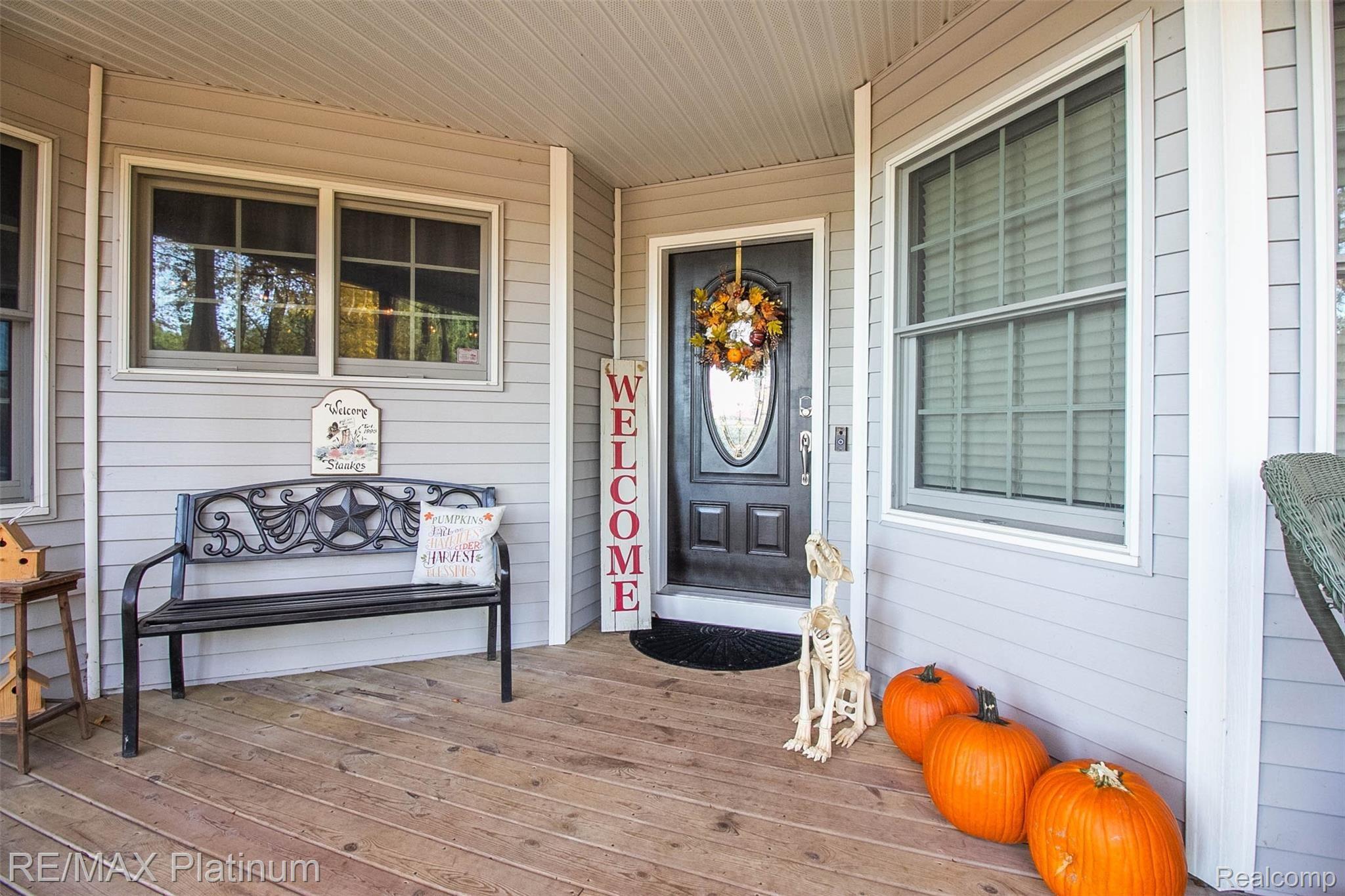 3183 Jewell Road Howell, MI 48843 - Photo 6 of 64 3.jpg