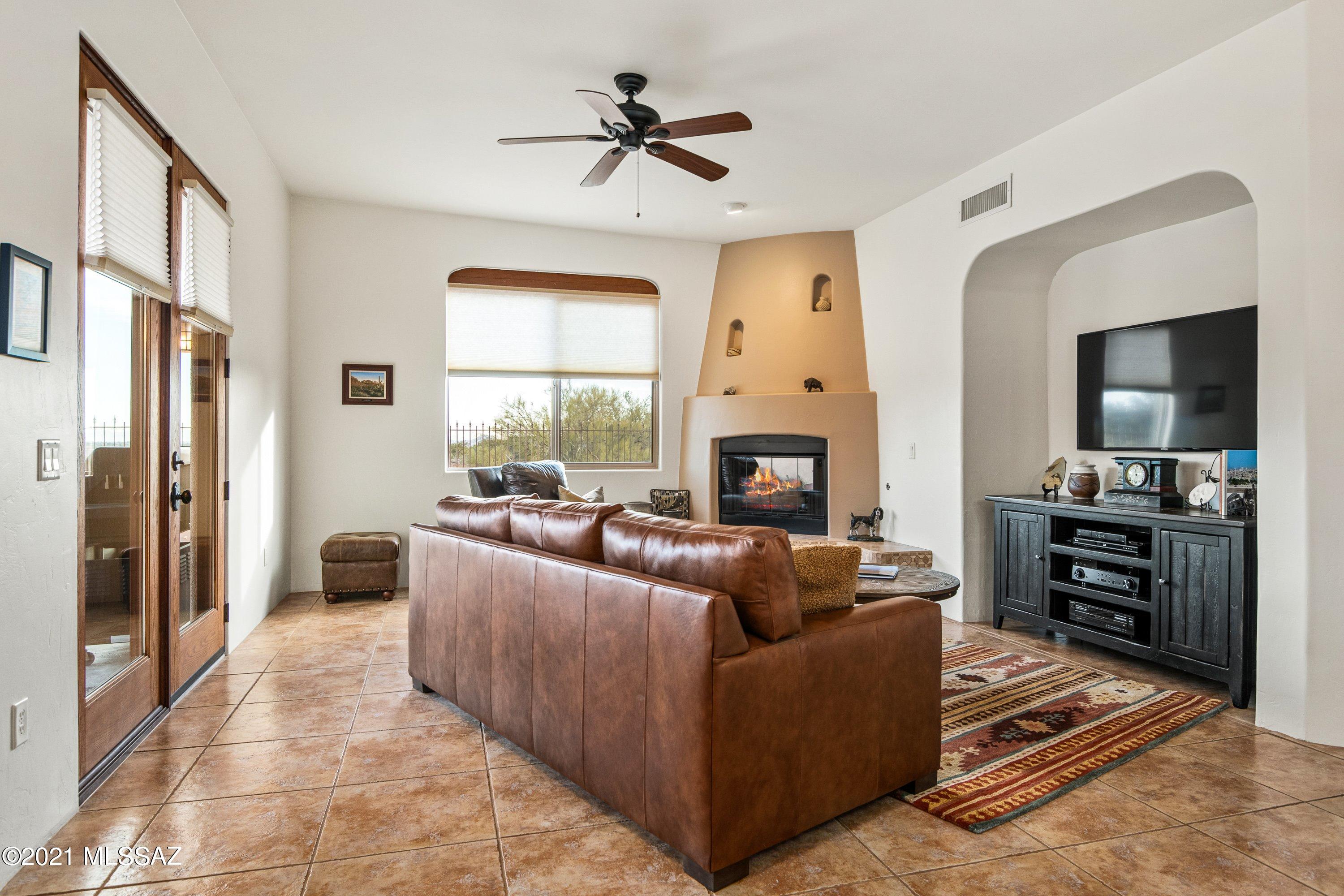 2425 West Oasis Road Oro Valley, AZ 85742 - Photo 15 of 36