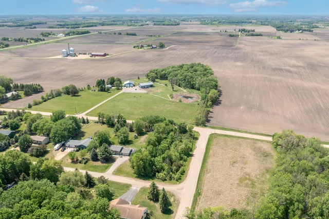 $60,000 | Xxx Woodview Lane, Le Center, MN 56057