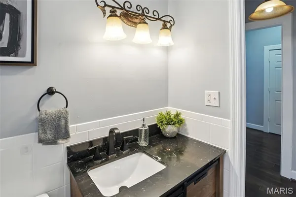 $299,000 | 4925 Fountain Avenue, St. Louis, MO 63113