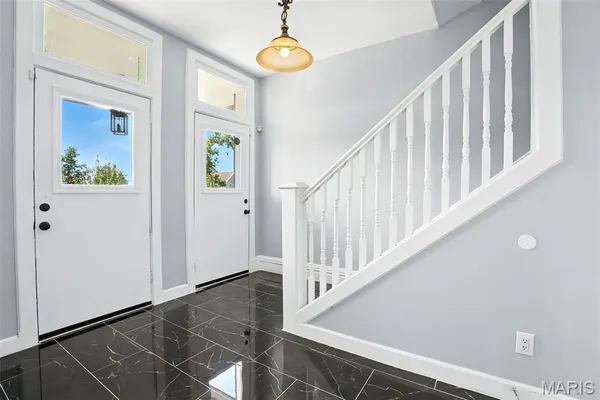 $299,000 | 4925 Fountain Avenue, St. Louis, MO 63113