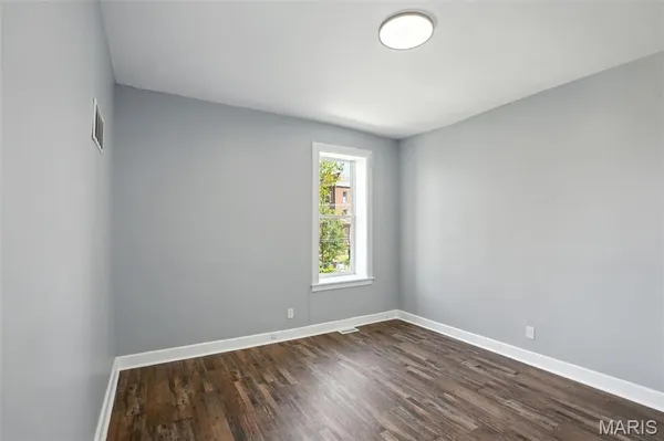 $299,000 | 4925 Fountain Avenue, St. Louis, MO 63113