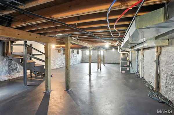 $299,000 | 4925 Fountain Avenue, St. Louis, MO 63113