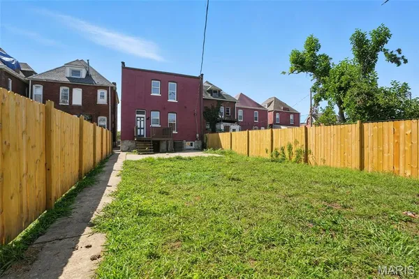 $299,000 | 4925 Fountain Avenue, St. Louis, MO 63113