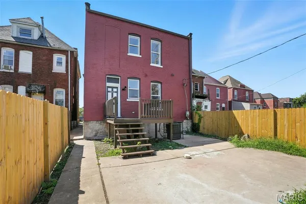 $299,000 | 4925 Fountain Avenue, St. Louis, MO 63113