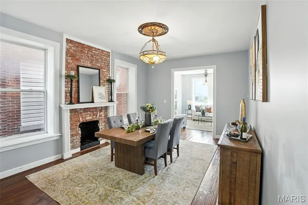 $299,000 | 4925 Fountain Avenue, St. Louis, MO 63113