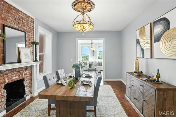 $299,000 | 4925 Fountain Avenue, St. Louis, MO 63113