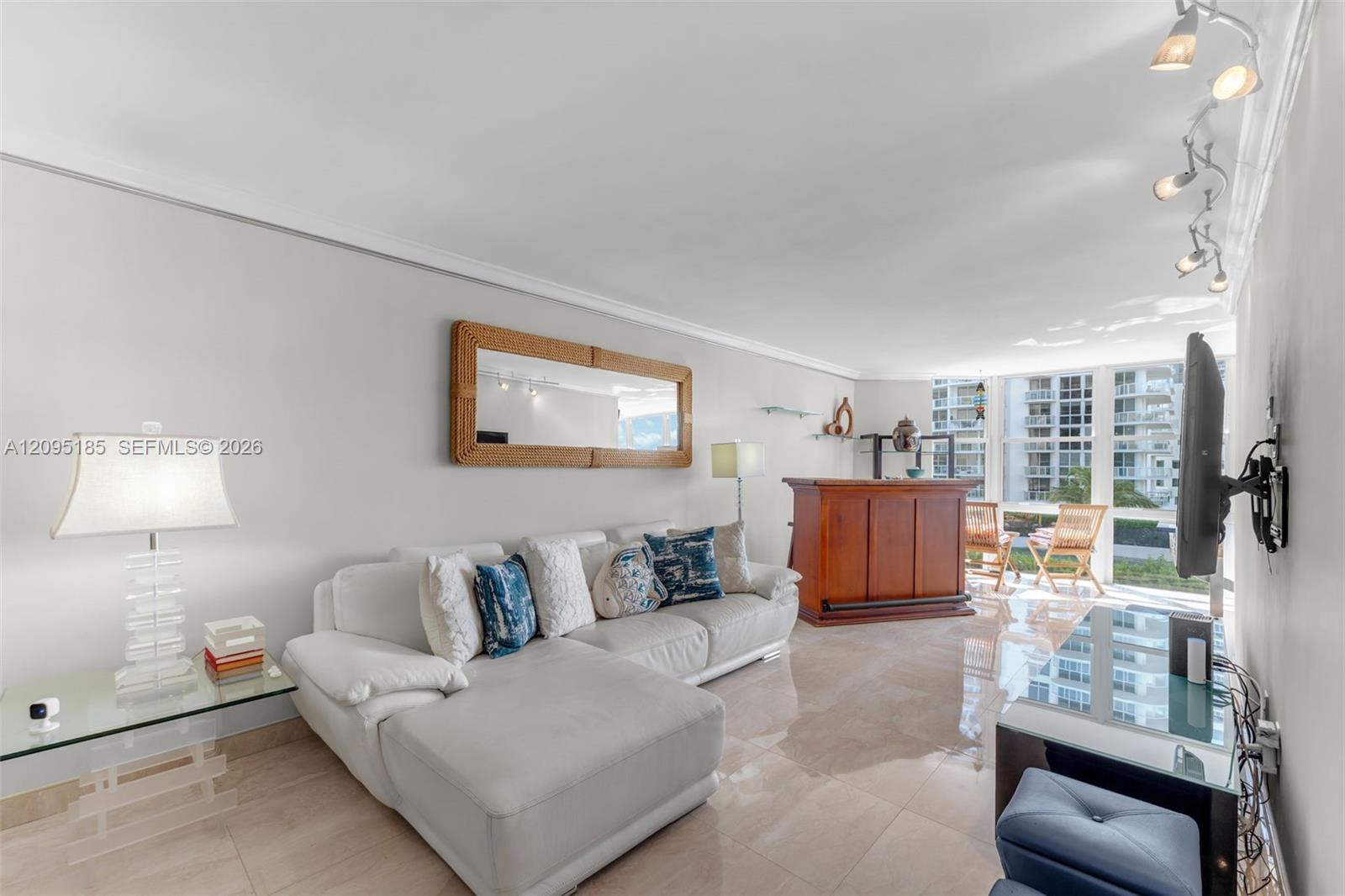 6423 Collins Avenue, Unit 901 Miami Beach, FL 33141 - Photo 3 of 30 Gallery Image 3