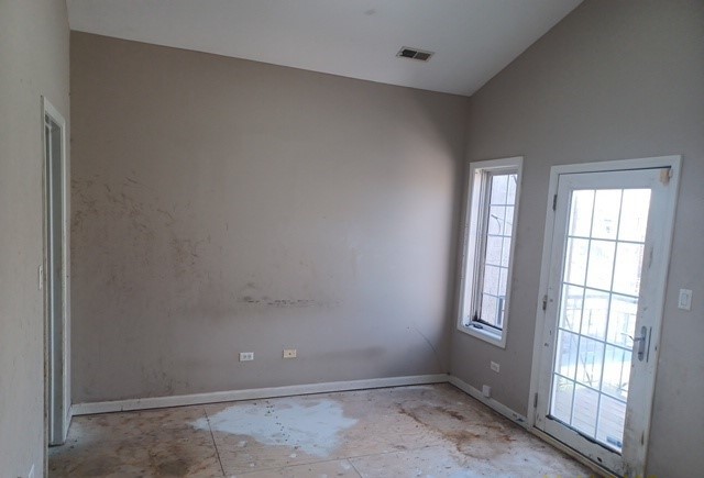 1352 West Hubbard Street, Unit 4 Chicago, IL 60642 - Photo 7 of 11 a view of room with window