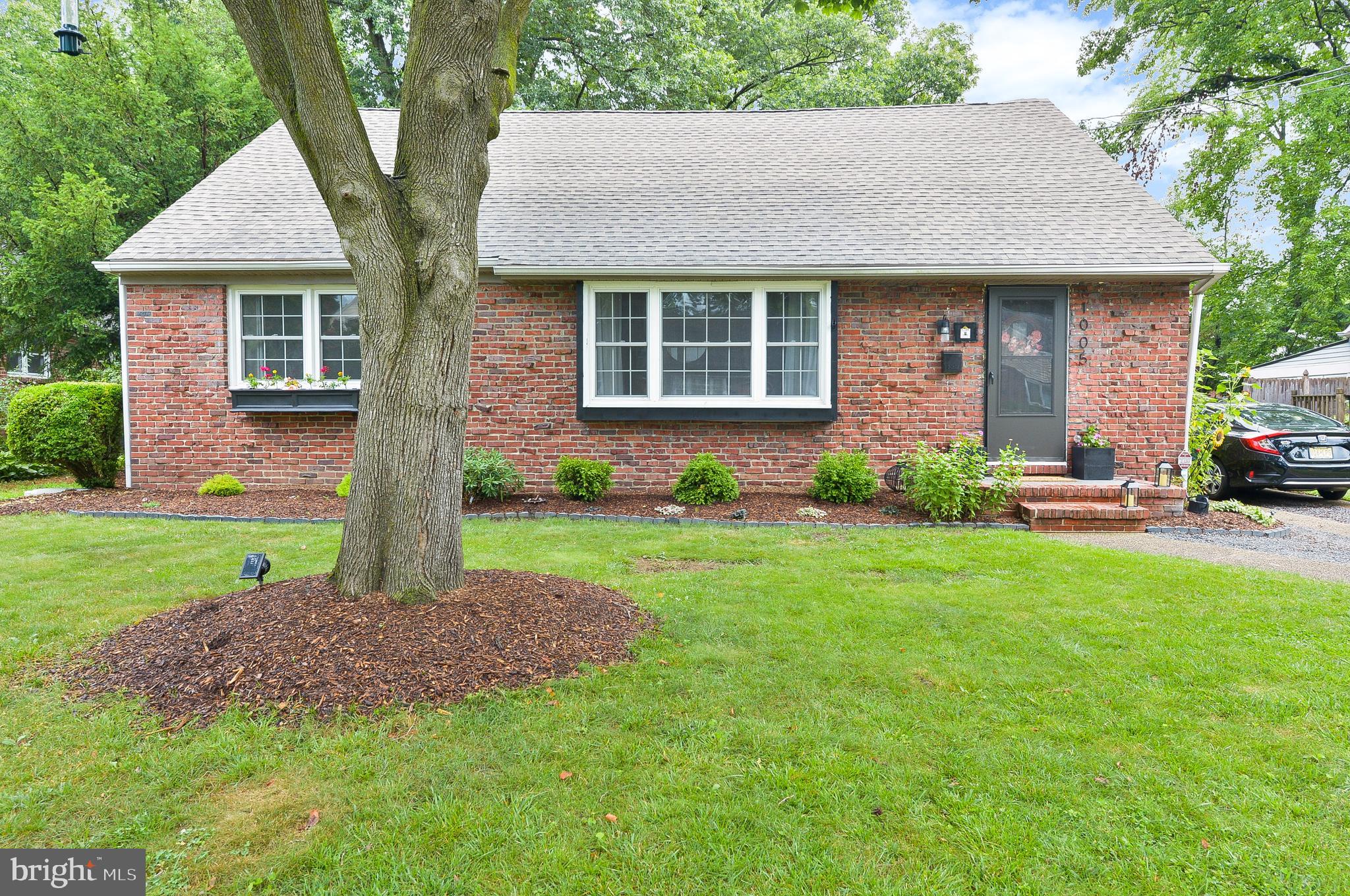 1005 Oakwood Road Haddonfield, NJ 08033 - Photo 3 of 35