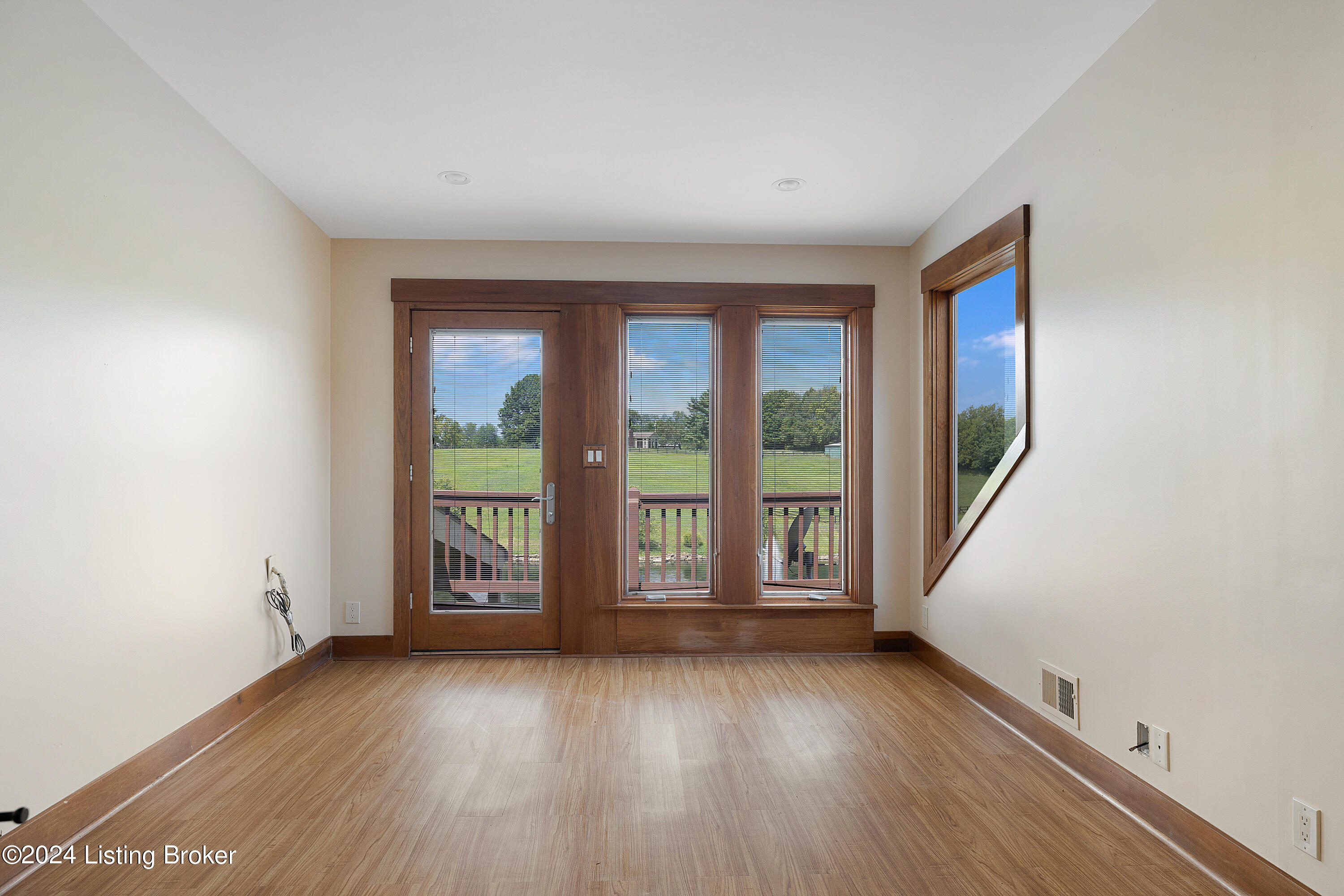 5908 Aiken Road Louisville, KY 40245 - Photo 47 of 86 Mother in Law Suite Den