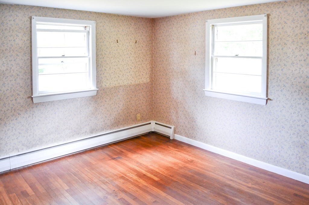 18 Cromesett Road Wareham, MA 02571 - Photo 11 of 15 Gallery Image 11