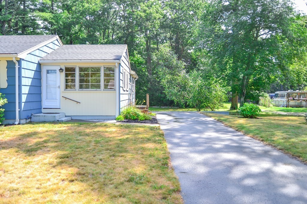 18 Cromesett Road Wareham, MA 02571 - Photo 3 of 15 Gallery Image 3